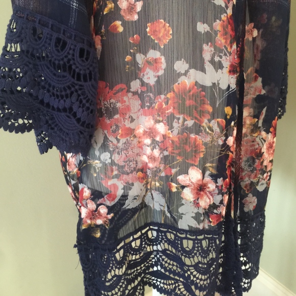 Boho Floral Kimono/Cardigan-Size M/L - Picture 2 of 3